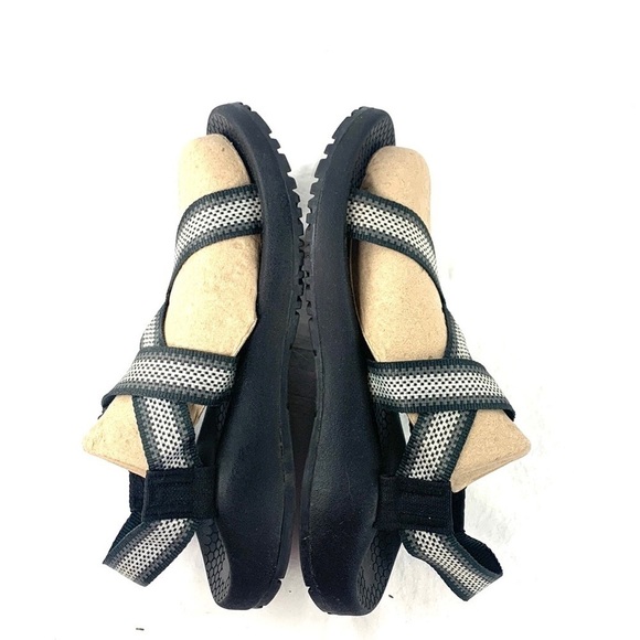 Ozark Trail Waterproof Hiking Sandals - Black/White, Size 8 - Picture 5 of 10